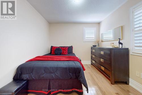 3074 Scotscraig Cres, Oakville, ON - Indoor Photo Showing Bedroom