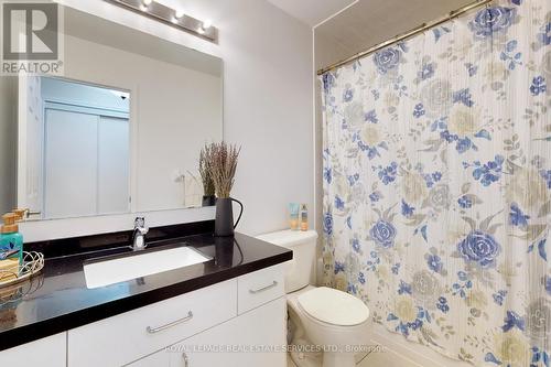 3074 Scotscraig Cres, Oakville, ON - Indoor Photo Showing Bathroom