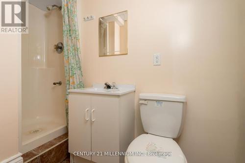 11 Old Pavillion Road, Caledon, ON - Indoor Photo Showing Bathroom