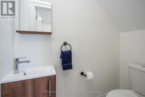 318 Clarence Street, Port Colborne, ON - Indoor Photo Showing Bathroom