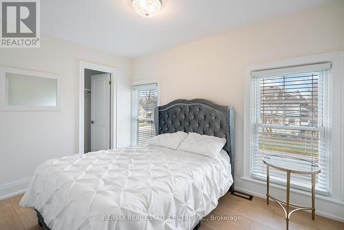 318 Clarence Street, Port Colborne, ON - Indoor Photo Showing Bedroom