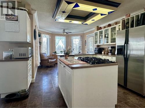 5308 51 Street, Fort Nelson, BC - Indoor Photo Showing Kitchen