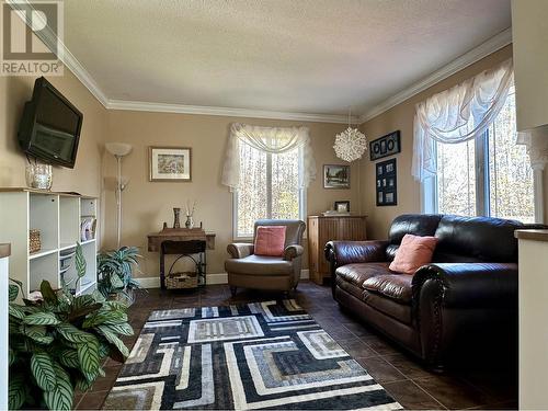 5308 51 Street, Fort Nelson, BC - Indoor Photo Showing Living Room