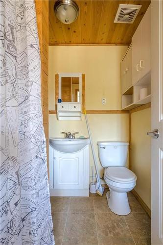 2 Cedar Creek Road, Rm Of Reynolds, MB - Indoor Photo Showing Bathroom