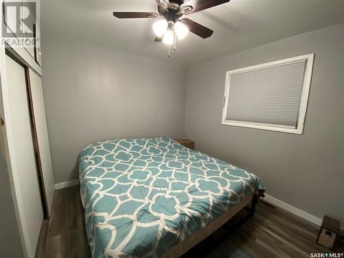215 4Th Avenue W, Kindersley, SK - Indoor Photo Showing Bedroom