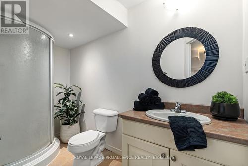 6 Dorset Court W, Belleville, ON - Indoor Photo Showing Bathroom