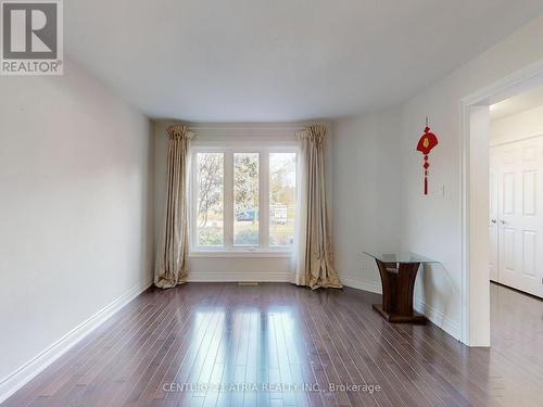 20 Kevi Cres, Richmond Hill, ON - Indoor Photo Showing Other Room