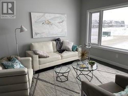 1007 Brighton Gate, Saskatoon, SK - Indoor Photo Showing Living Room