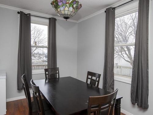432 Hodder Avenue, Thunder Bay, ON - Indoor Photo Showing Dining Room