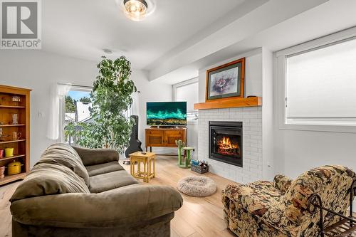 2828 Maryport Ave, Cumberland, BC - Indoor Photo Showing Living Room With Fireplace