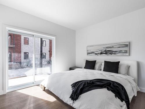 Master bedroom - 202-200 Rue St-Paul, Saint-Jean-Sur-Richelieu, QC - Indoor Photo Showing Bedroom
