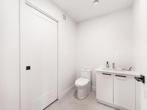 Powder room - 202-200 Rue St-Paul, Saint-Jean-Sur-Richelieu, QC - Indoor Photo Showing Bathroom