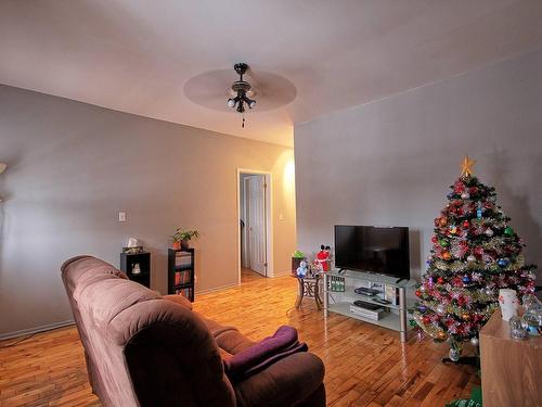 Living room - 50  - 56 Rue Ste-Catherine, Beauharnois, QC - Indoor