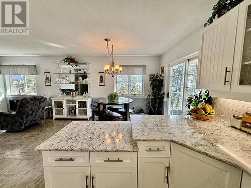 3681 Braelyn Road, Tappen, BC - Indoor Photo Showing Kitchen With Double Sink