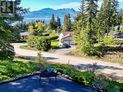 3681 Braelyn Road, Tappen, BC - Outdoor