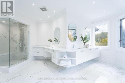 1721 Blythe Road, Mississauga, ON - Indoor Photo Showing Bathroom