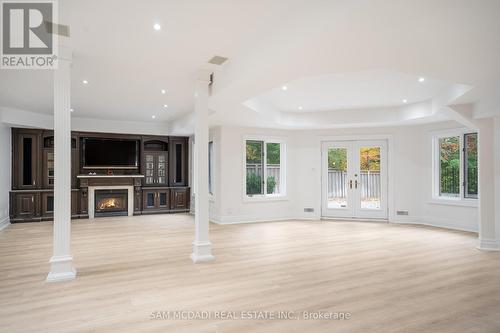1721 Blythe Rd, Mississauga, ON - Indoor With Fireplace