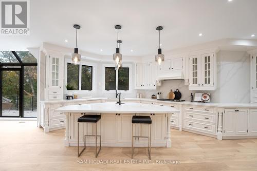 1721 Blythe Road, Mississauga, ON - Indoor Photo Showing Kitchen