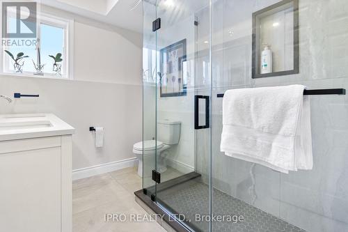 3256 Dominion Rd, Fort Erie, ON - Indoor Photo Showing Bathroom