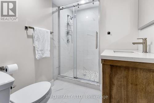 3256 Dominion Rd, Fort Erie, ON - Indoor Photo Showing Bathroom