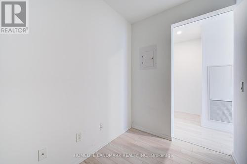 4211 - 197 Yonge Street, Toronto, ON - Indoor Photo Showing Other Room
