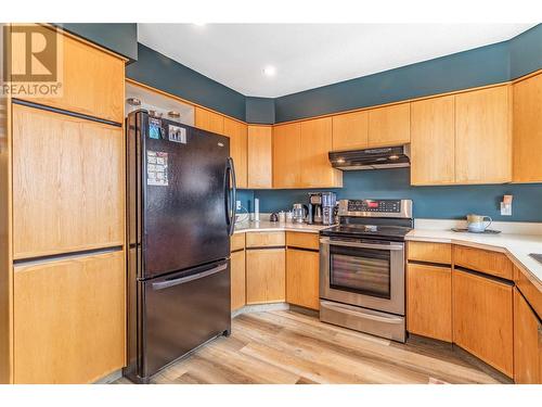 2247 Westville Place, West Kelowna, BC - Indoor Photo Showing Kitchen