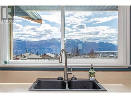 2247 Westville Place, West Kelowna, BC - Indoor Photo Showing Kitchen With Double Sink