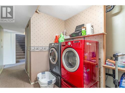 2247 Westville Way, West Kelowna, BC - Indoor Photo Showing Laundry Room