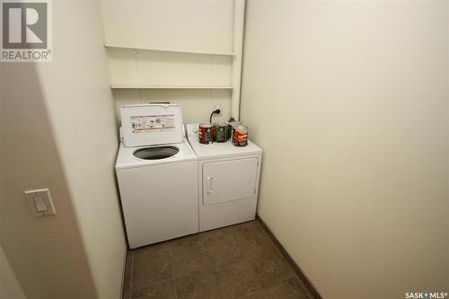 501 1901 Victoria Avenue, Regina, SK - Indoor Photo Showing Laundry Room