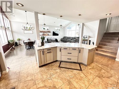 660 Barber Crescent, Weyburn, SK - Indoor Photo Showing Kitchen With Upgraded Kitchen
