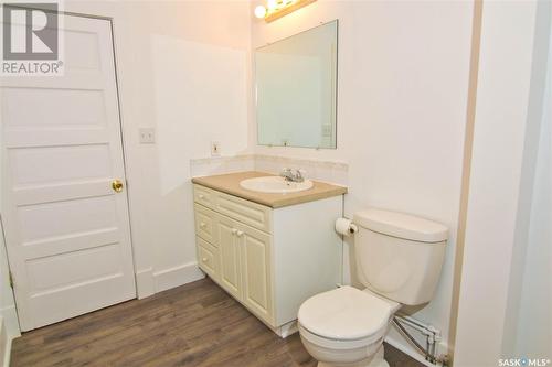 2058 Robinson Street, Regina, SK - Indoor Photo Showing Bathroom