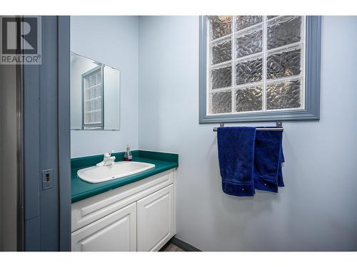 14420 Oyama Road, Lake Country, BC - Indoor Photo Showing Bathroom