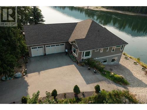 7126  3A Highway Unit# 48, Nelson, BC - Outdoor With Body Of Water