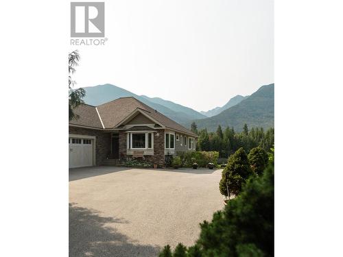 7126  3A Highway Unit# 48, Nelson, BC - Outdoor