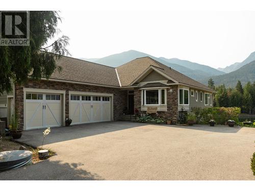 7126  3A Highway Unit# 48, Nelson, BC - Outdoor With Facade