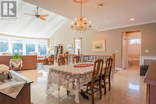 7126  3A Highway Unit# 48, Nelson, BC - Indoor Photo Showing Dining Room