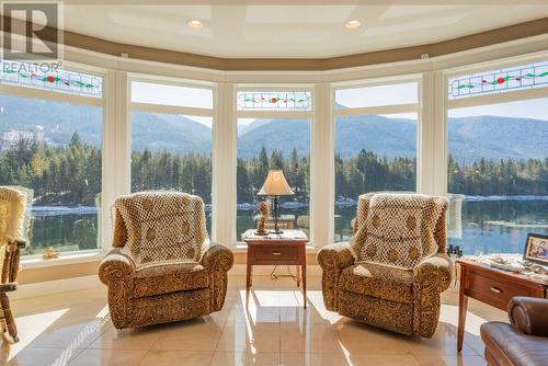 7126  3A Highway Unit# 48, Nelson, BC - Indoor Photo Showing Living Room