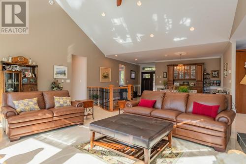 7126  3A Highway Unit# 48, Nelson, BC - Indoor Photo Showing Living Room