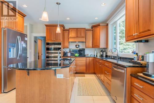 7126  3A Highway Unit# 48, Nelson, BC - Indoor Photo Showing Kitchen