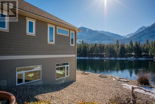 7126  3A Highway Unit# 48, Nelson, BC - Outdoor With Body Of Water