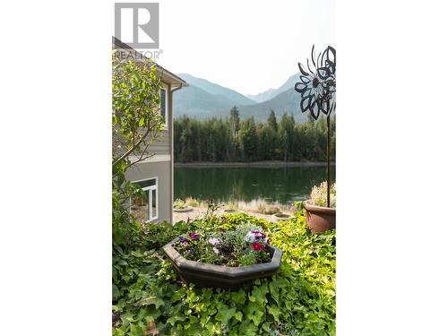 7126  3A Highway Unit# 48, Nelson, BC - Outdoor With Body Of Water