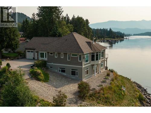 7126  3A Highway Unit# 48, Nelson, BC - Outdoor With Body Of Water