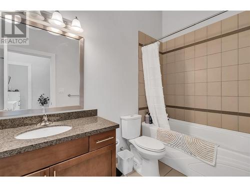 1160 Bernard Avenue Unit# 102, Kelowna, BC - Indoor Photo Showing Bathroom