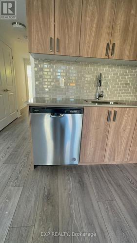 Th21 - 4005 Hickory Drive, Mississauga, ON - Indoor Photo Showing Kitchen