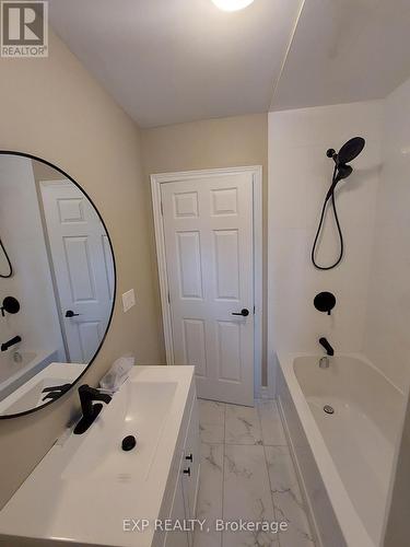 Main - 148 Gibson Avenue, Hamilton, ON - Indoor Photo Showing Bathroom