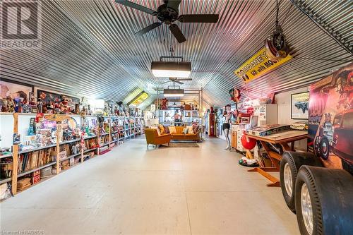 upper garage -perfect for studio, games room, media room - 207 Forler Street, Neustadt, ON - Indoor