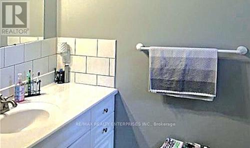 353 Front Street W, Kawartha Lakes, ON - Indoor Photo Showing Bathroom