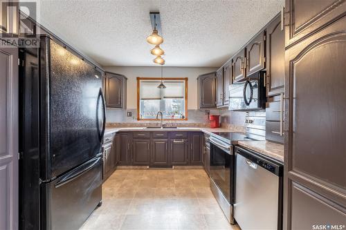 Beattie Acreage, Caron Rm No. 162, SK - Indoor Photo Showing Kitchen With Double Sink