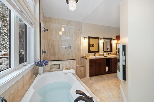 15001 Anderson Road, Gray Creek, BC - Indoor Photo Showing Bathroom