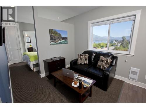 931 W 1St Avenue, Prince Rupert, BC - Indoor Photo Showing Living Room